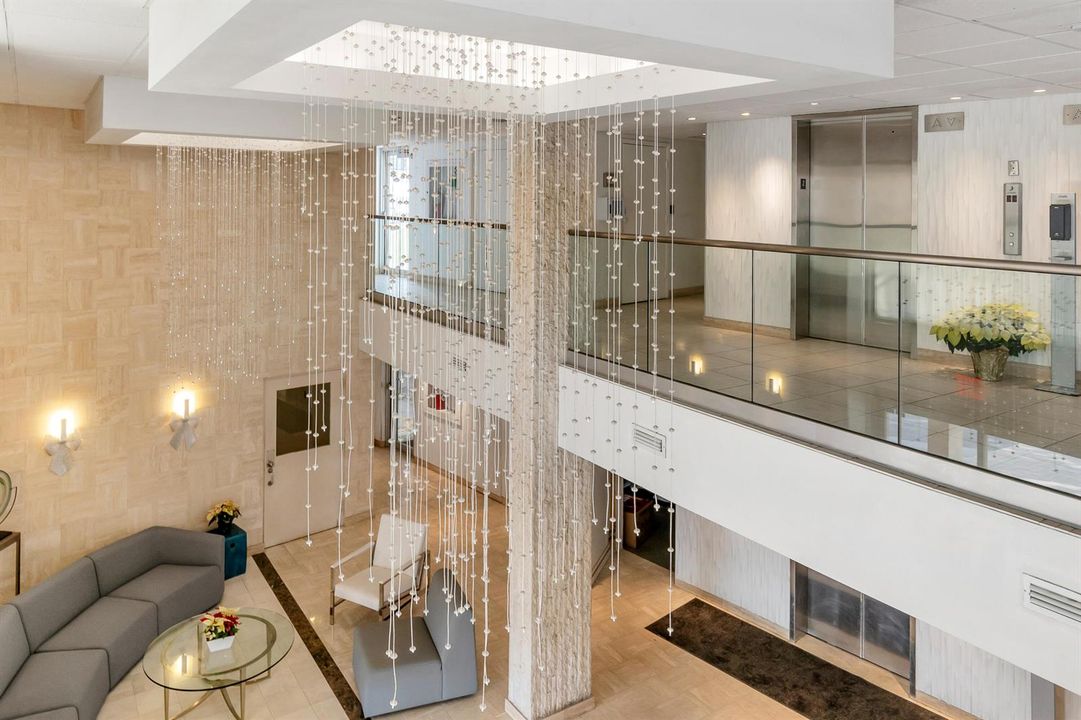 Lobby View2