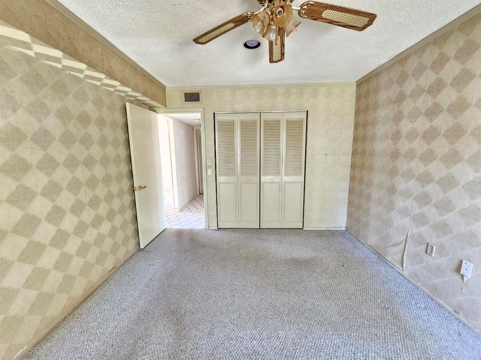 Bedroom 2 (2)