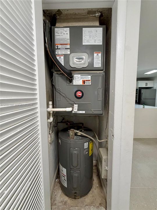 AC CLOSET