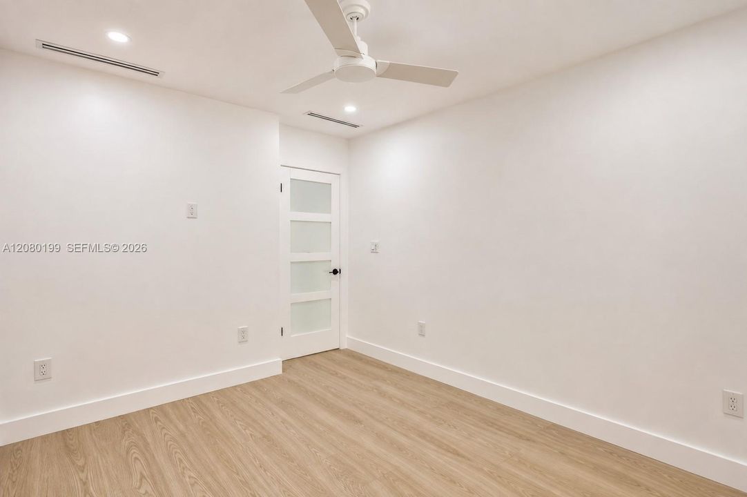 For Rent: $3,900 (3 beds, 2 baths, 1460 Square Feet)