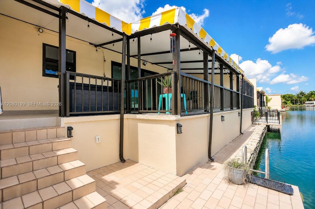 For Rent: $3,900 (3 beds, 2 baths, 1460 Square Feet)
