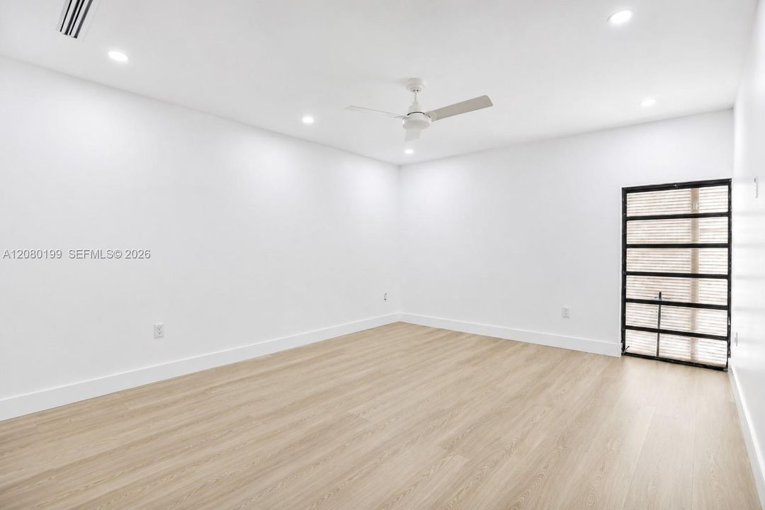 For Rent: $3,900 (3 beds, 2 baths, 1460 Square Feet)