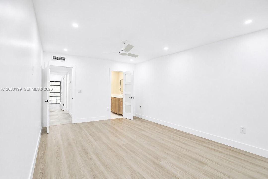 For Rent: $3,900 (3 beds, 2 baths, 1460 Square Feet)