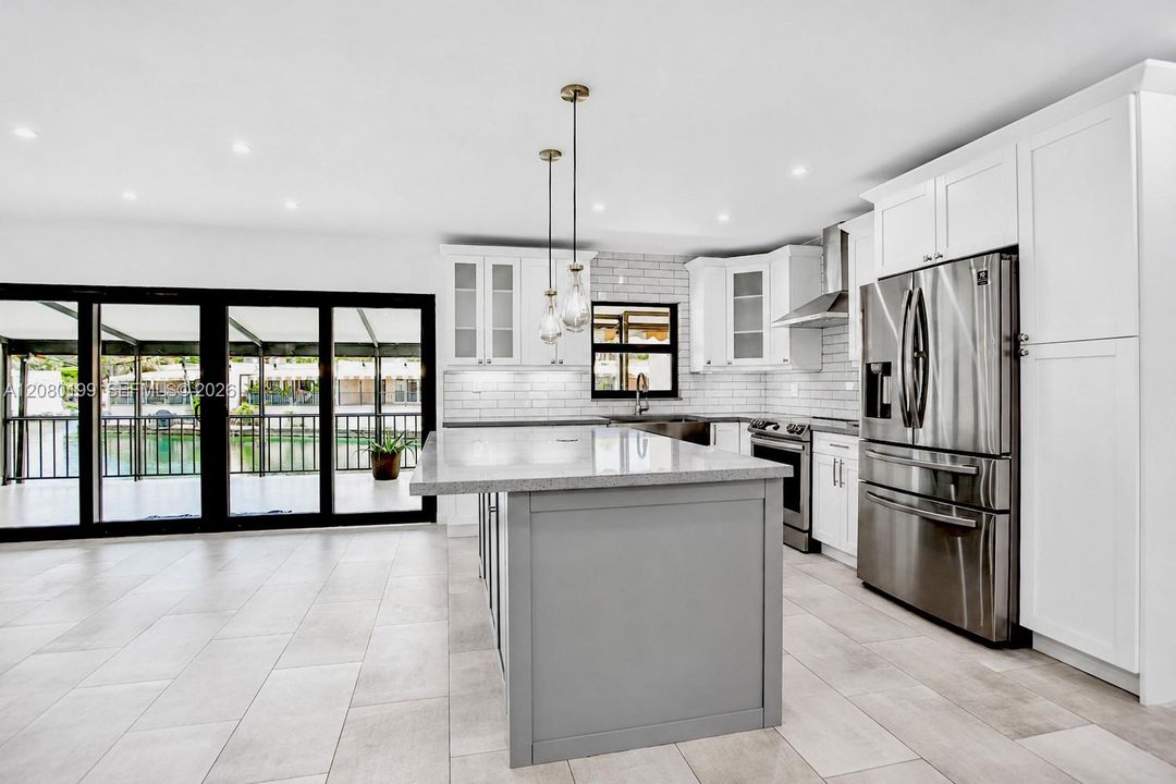 For Rent: $3,900 (3 beds, 2 baths, 1460 Square Feet)