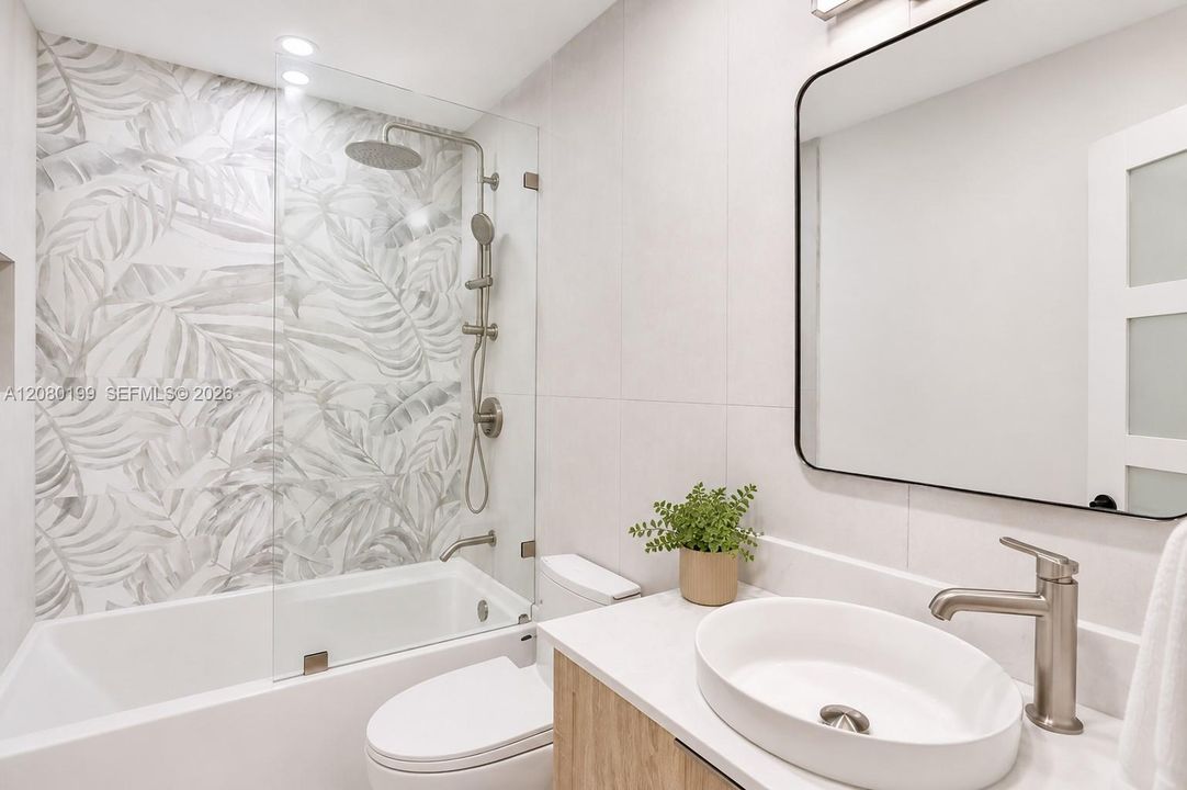 For Rent: $3,900 (3 beds, 2 baths, 1460 Square Feet)