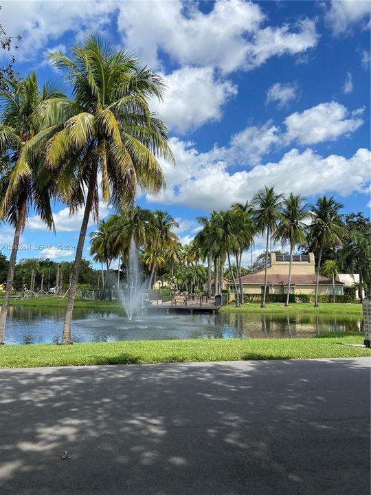 For Rent: $1,800 (1 beds, 1 baths, 620 Square Feet)