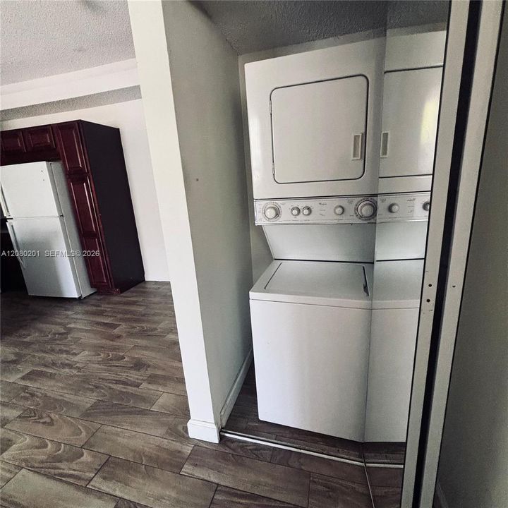 For Rent: $1,800 (1 beds, 1 baths, 620 Square Feet)