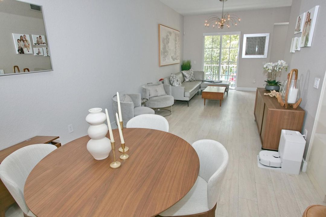 020-029-Dining Area-1500x1000