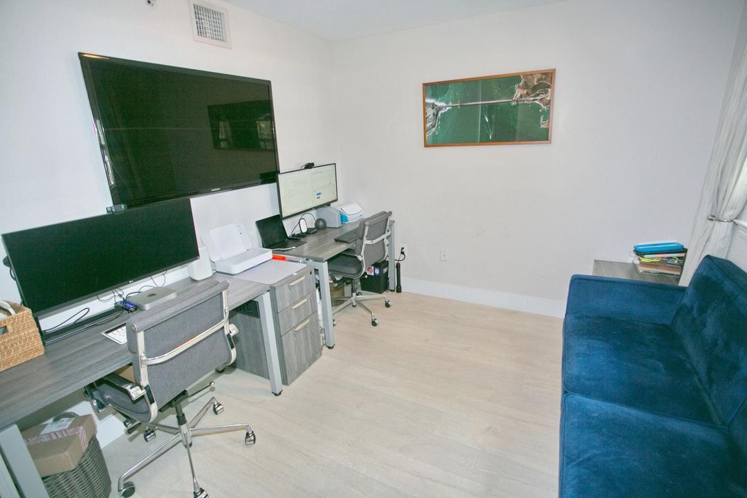 009-012-Office Bedroom 1-1500x1000