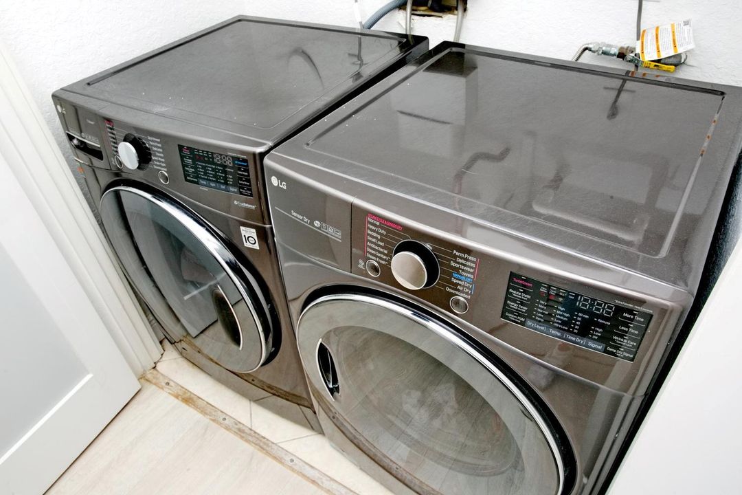 036-025-Laundry Closet-1500x1000