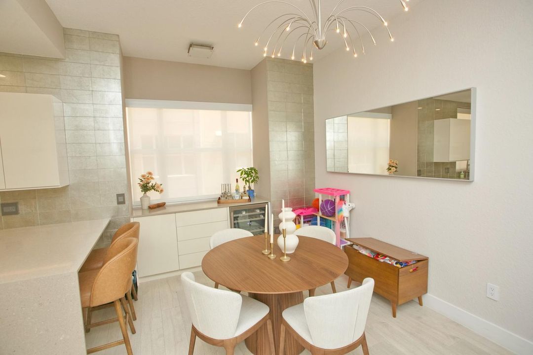 019-015-Dining Area-1500x1000