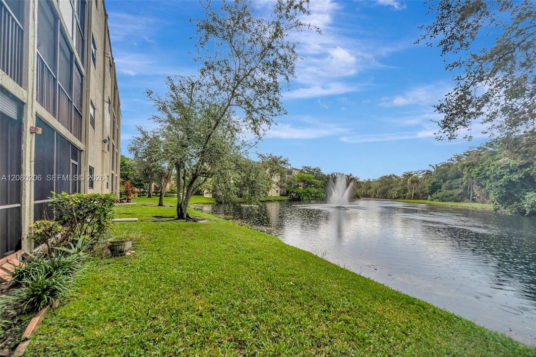 For Sale: $250,000 (1 beds, 2 baths, 1156 Square Feet)