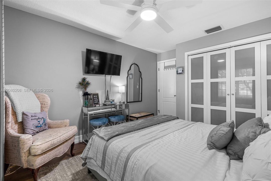 For Sale: $895,000 (4 beds, 2 baths, 2370 Square Feet)