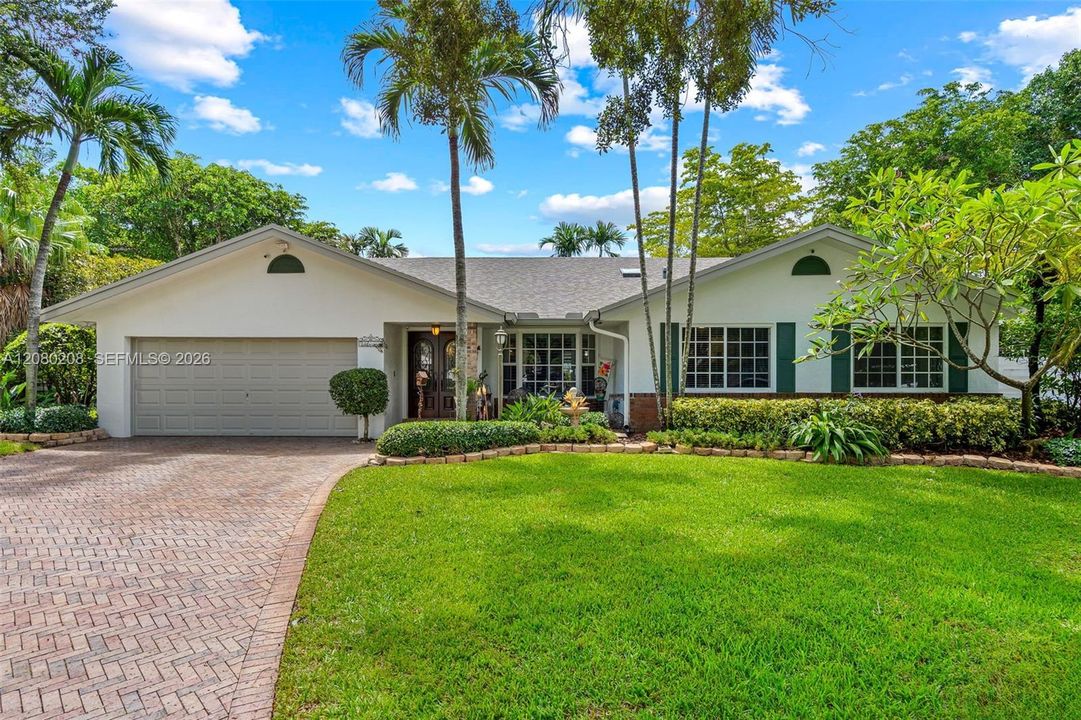 For Sale: $895,000 (4 beds, 2 baths, 2370 Square Feet)