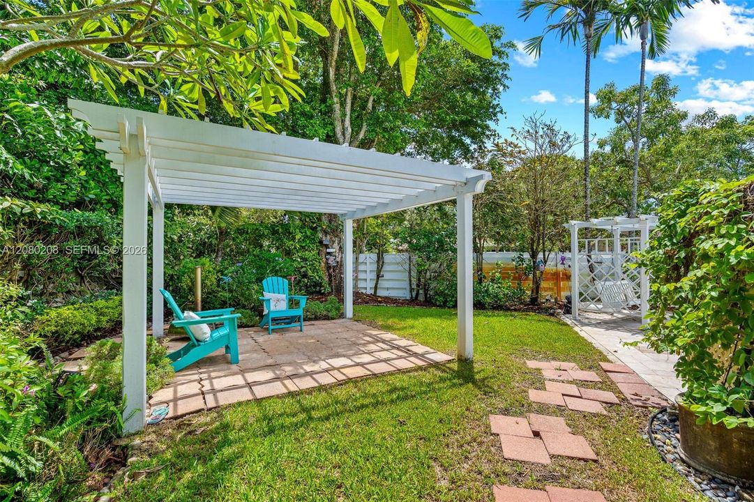 For Sale: $895,000 (4 beds, 2 baths, 2370 Square Feet)