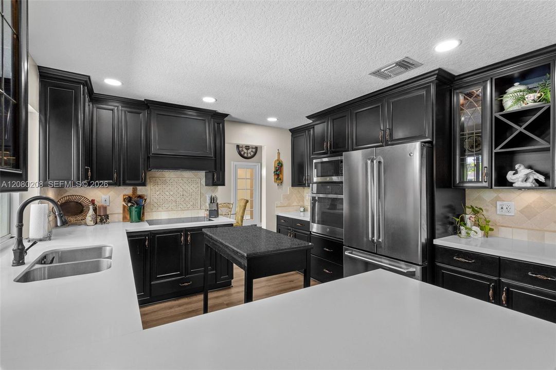 For Sale: $895,000 (4 beds, 2 baths, 2370 Square Feet)