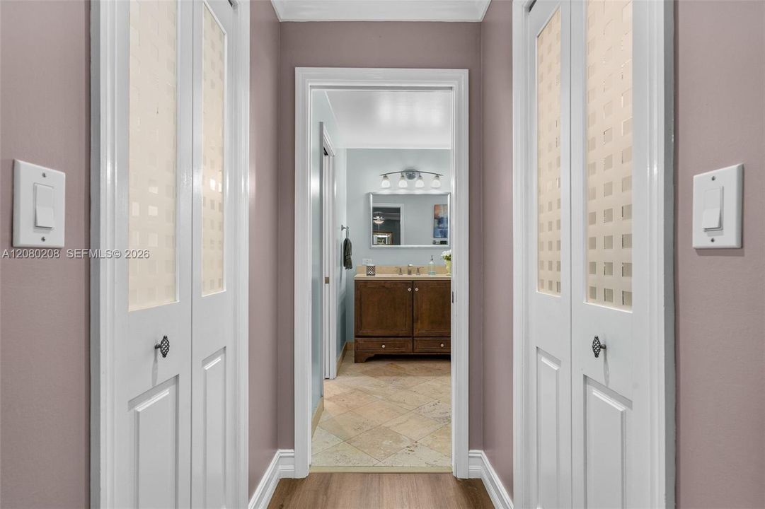 For Sale: $895,000 (4 beds, 2 baths, 2370 Square Feet)