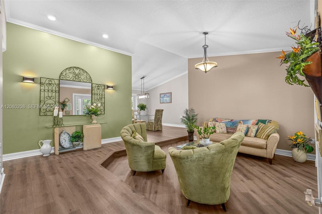 For Sale: $895,000 (4 beds, 2 baths, 2370 Square Feet)