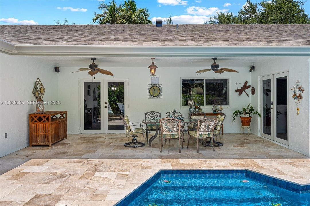 For Sale: $895,000 (4 beds, 2 baths, 2370 Square Feet)