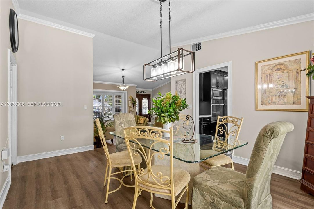 For Sale: $895,000 (4 beds, 2 baths, 2370 Square Feet)
