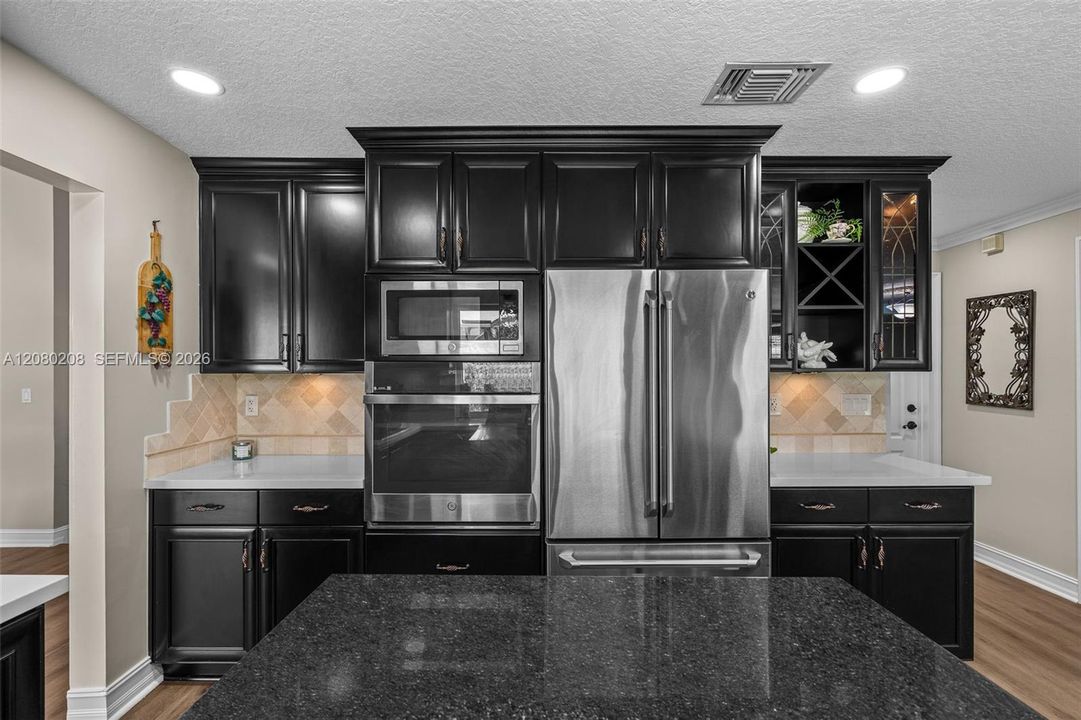 For Sale: $895,000 (4 beds, 2 baths, 2370 Square Feet)