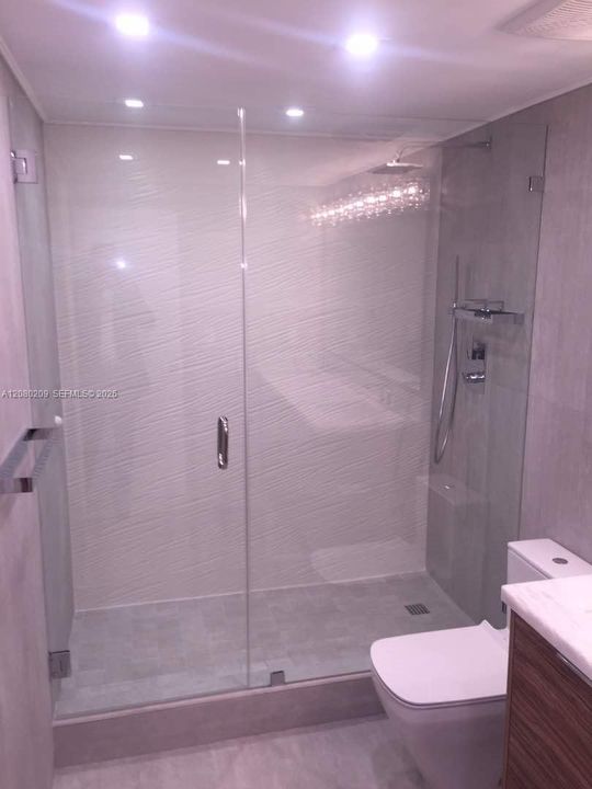 For Sale: $1,600,000 (2 beds, 2 baths, 1388 Square Feet)