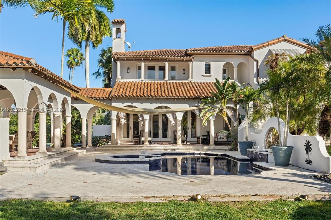 For Sale: $5,999,999 (6 beds, 4 baths, 5457 Square Feet)