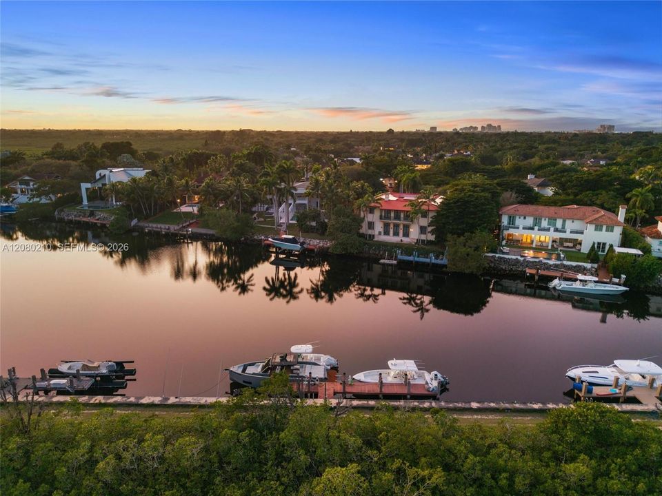 For Sale: $5,999,999 (6 beds, 4 baths, 5457 Square Feet)
