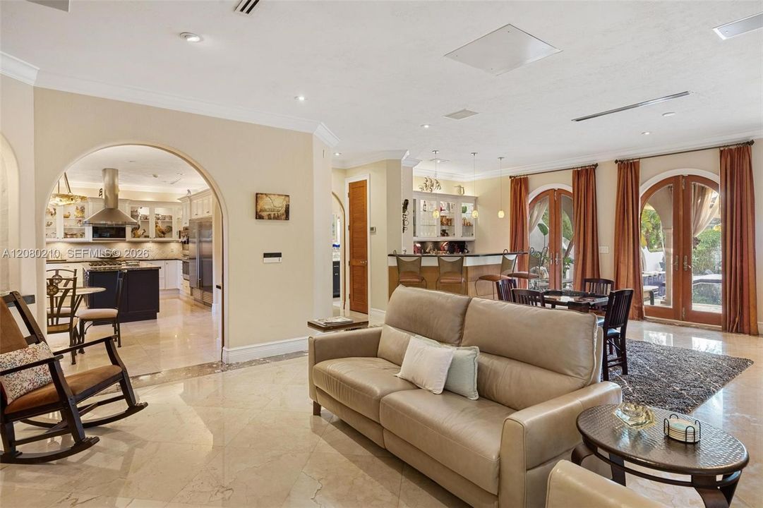 For Sale: $5,999,999 (6 beds, 4 baths, 5457 Square Feet)