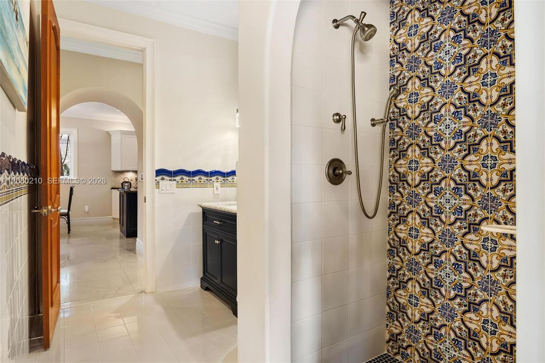 For Sale: $5,999,999 (6 beds, 4 baths, 5457 Square Feet)