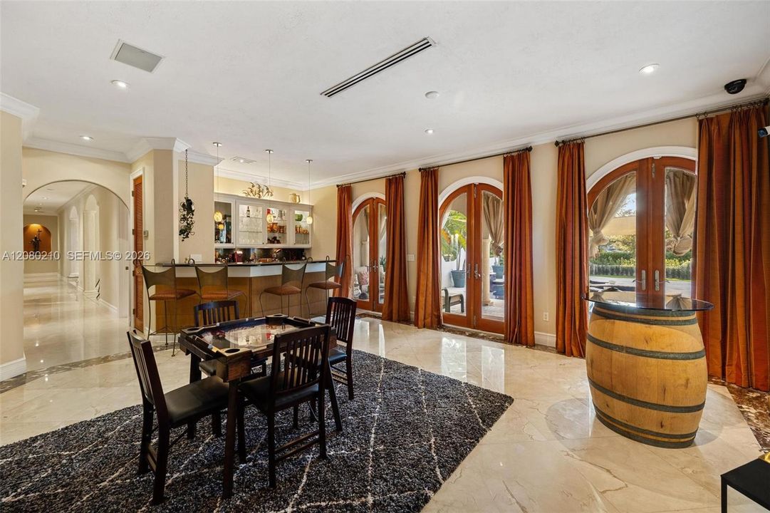 For Sale: $5,999,999 (6 beds, 4 baths, 5457 Square Feet)