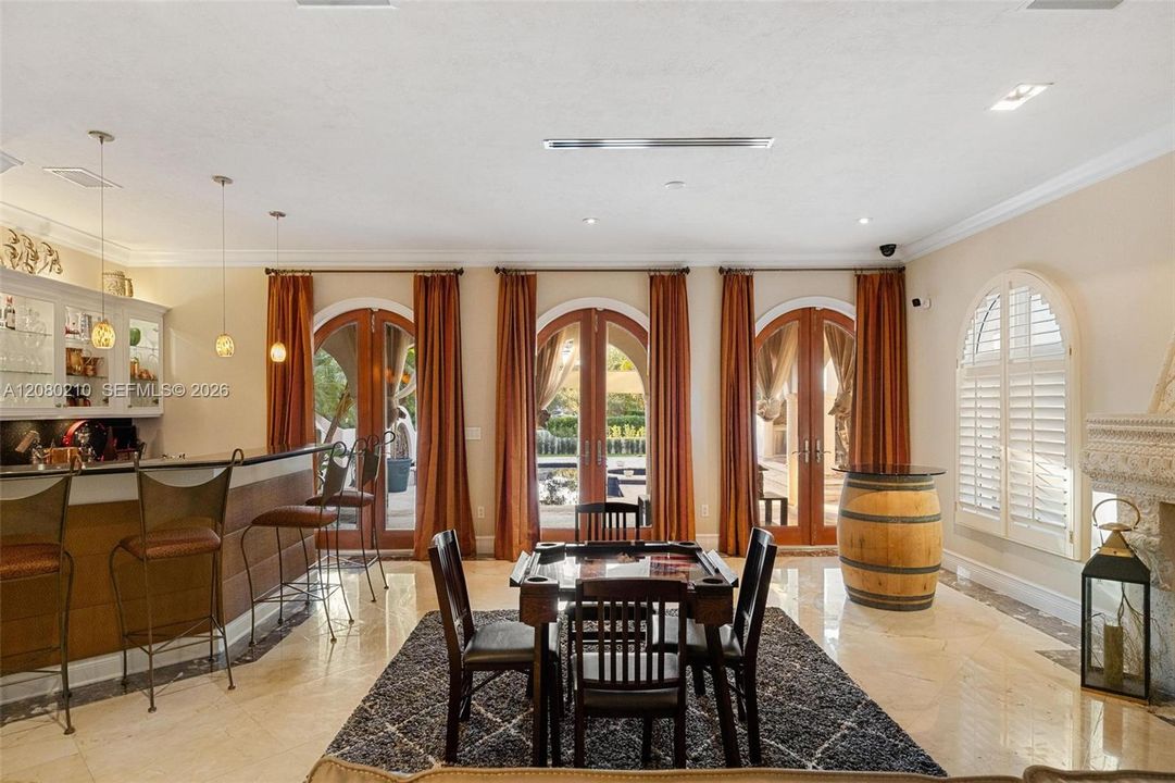 For Sale: $5,999,999 (6 beds, 4 baths, 5457 Square Feet)
