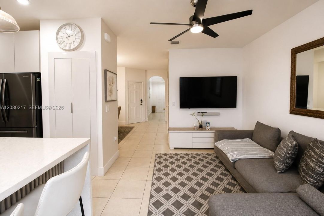 En Venta: $660,000 (3 camas, 2 baños, 1680 Pies cuadrados)