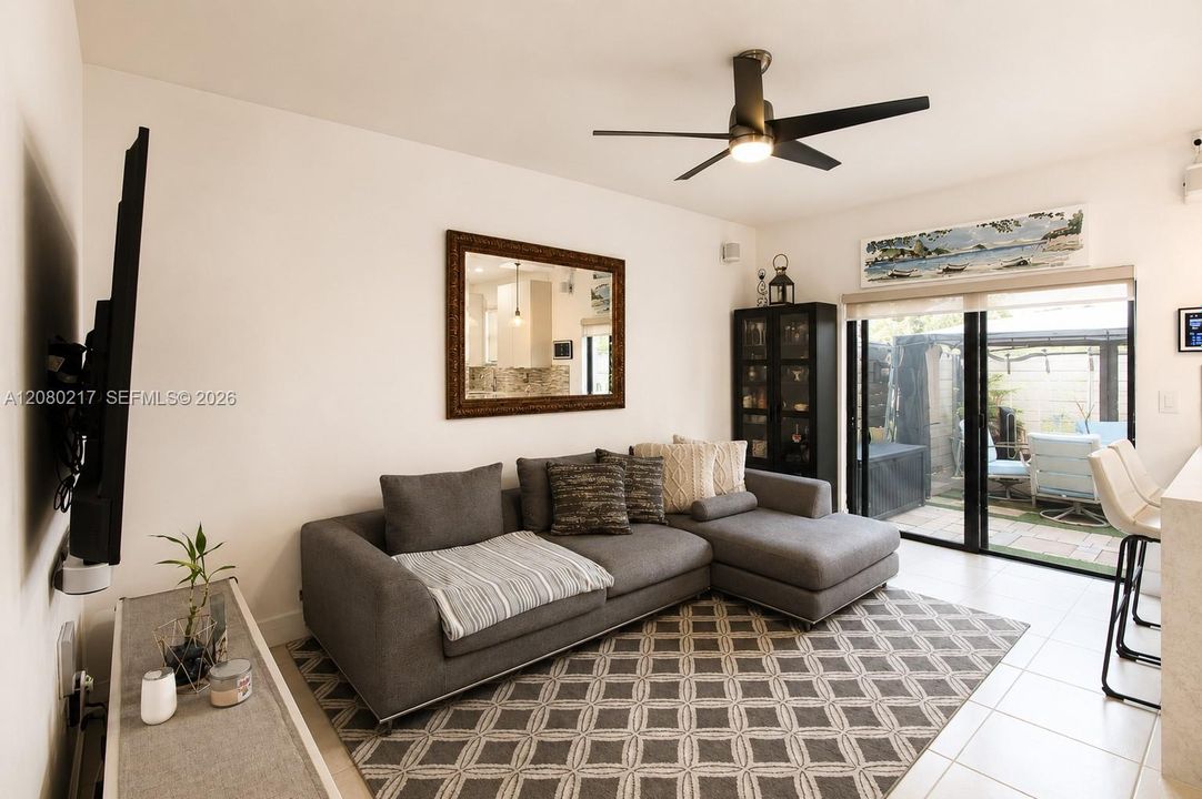 En Venta: $660,000 (3 camas, 2 baños, 1680 Pies cuadrados)