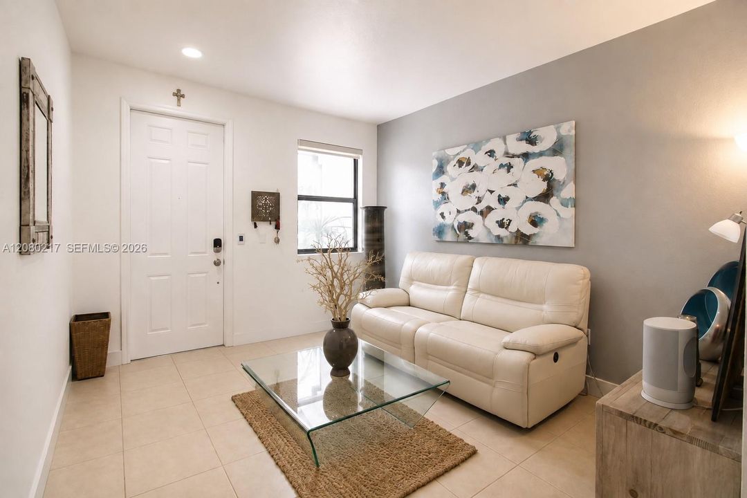 En Venta: $660,000 (3 camas, 2 baños, 1680 Pies cuadrados)