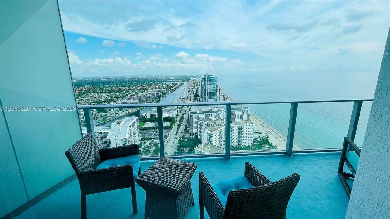 For Rent: $7,200 (2 beds, 2 baths, 1179 Square Feet)
