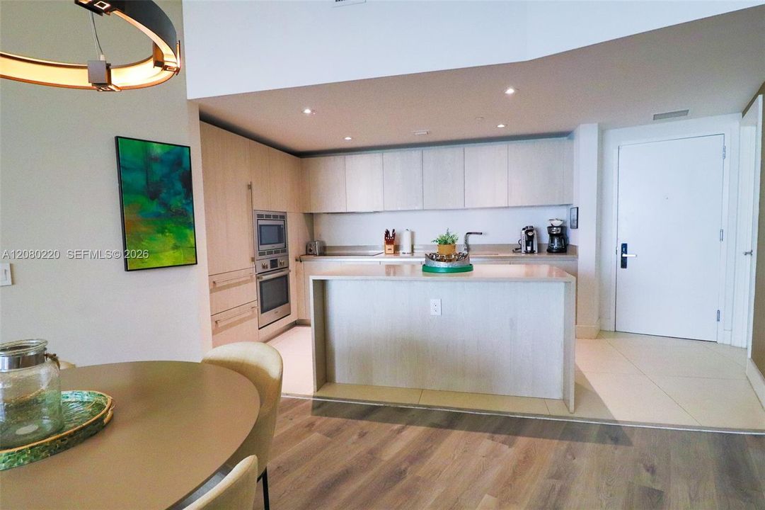 For Rent: $7,200 (2 beds, 2 baths, 1179 Square Feet)