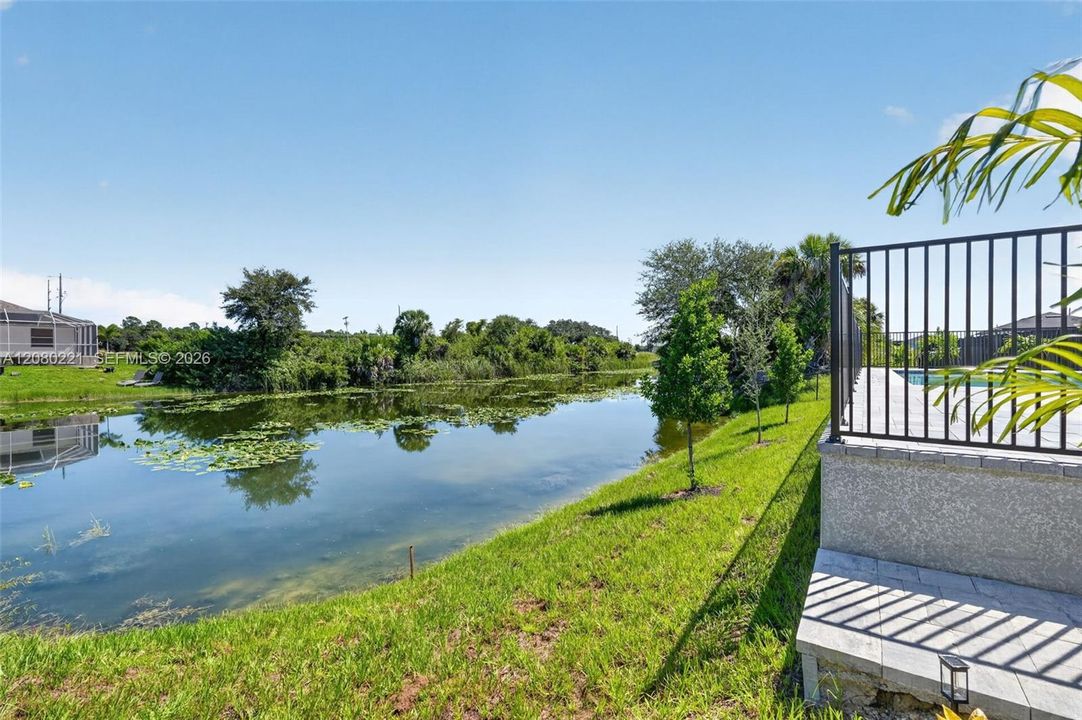For Sale: $599,900 (3 beds, 3 baths, 2002 Square Feet)
