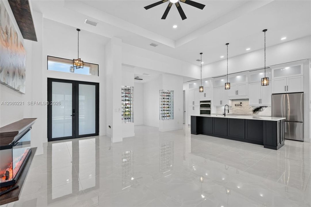 For Sale: $599,900 (3 beds, 3 baths, 2002 Square Feet)