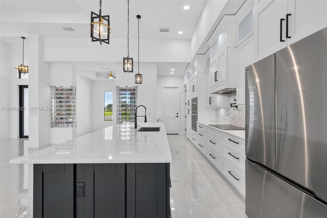 For Sale: $599,900 (3 beds, 3 baths, 2002 Square Feet)