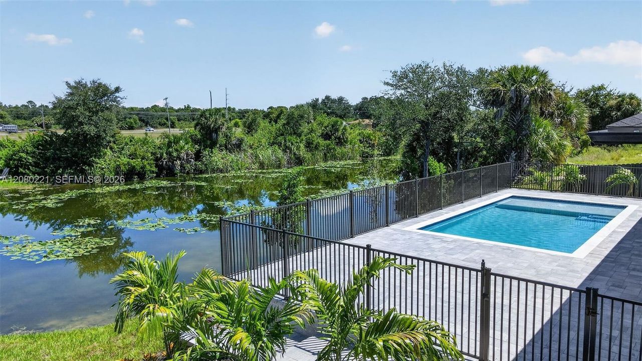 For Sale: $599,900 (3 beds, 3 baths, 2002 Square Feet)