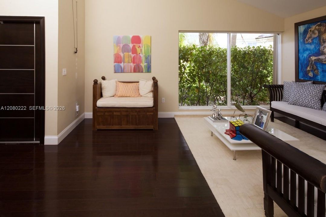 For Rent: $9,250 (4 beds, 3 baths, 2309 Square Feet)