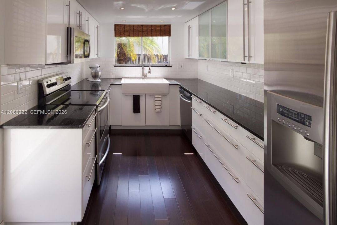 For Rent: $9,250 (4 beds, 3 baths, 2309 Square Feet)