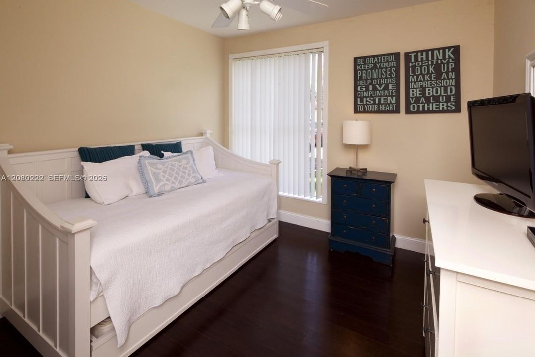 For Rent: $9,250 (4 beds, 3 baths, 2309 Square Feet)