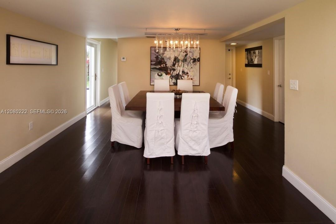For Rent: $9,250 (4 beds, 3 baths, 2309 Square Feet)