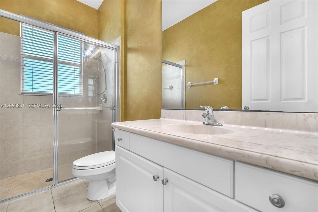 downstairs full bathroom