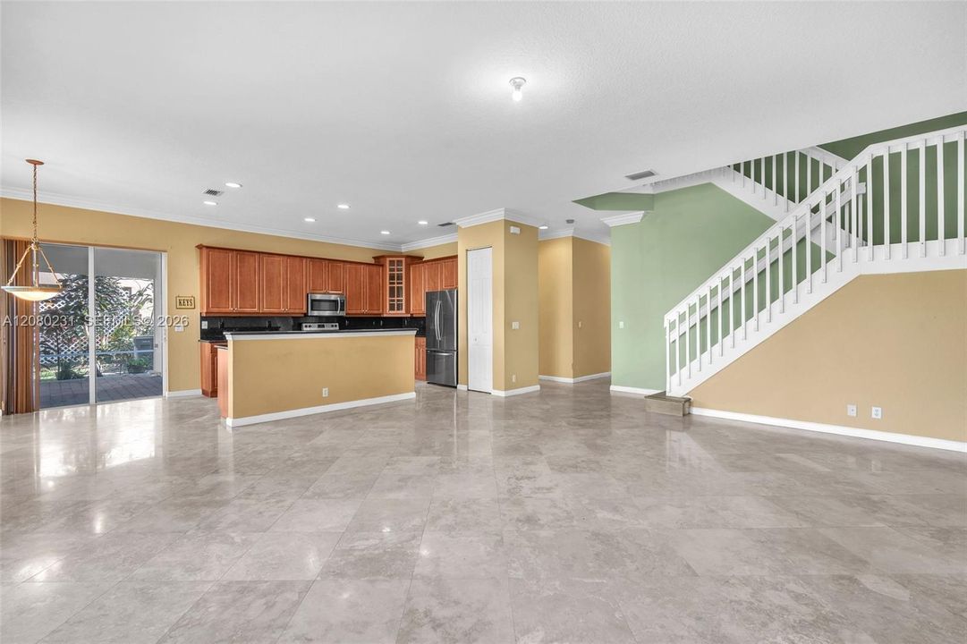 На продажу: $799,999 (5 спален, 4 ванн, 3894 Квадратных фут)