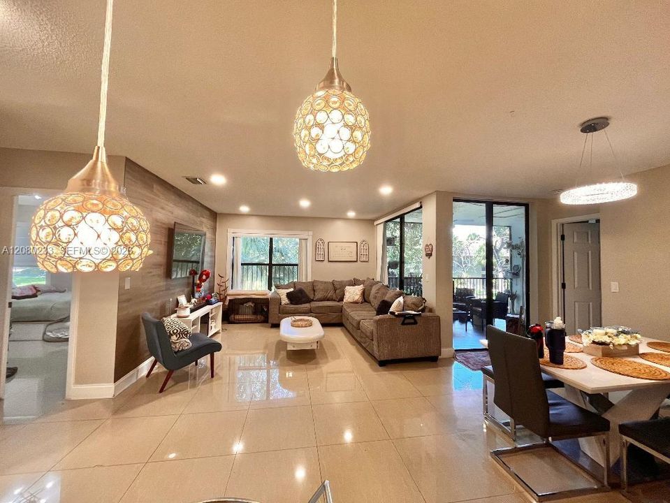 En Venta: $310,000 (3 camas, 2 baños, 1120 Pies cuadrados)
