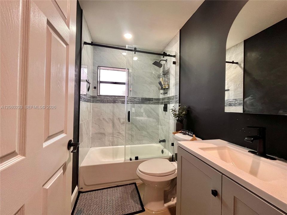 En Venta: $310,000 (3 camas, 2 baños, 1120 Pies cuadrados)