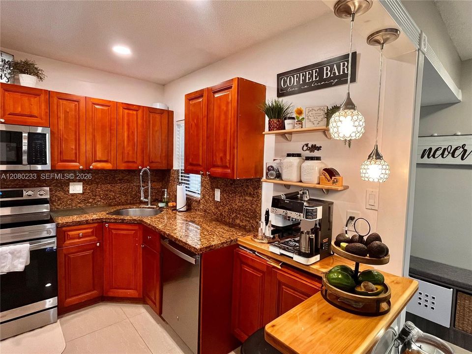 En Venta: $310,000 (3 camas, 2 baños, 1120 Pies cuadrados)